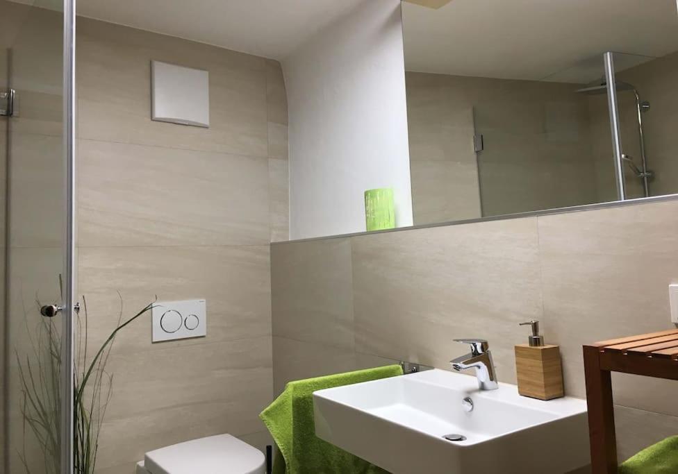 Relax.Land - Apart Grinzens 90Qm Ferienwohnung Bagian luar foto